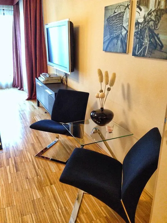 River Diamond Luxury Apartments Prag